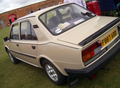 http://lh4.ggpht.com/_PDMj6oox_VU/TN7lTWskVqI/AAAAAAAADHA/Ux6CNt3keG8/1989-Skoda120L-5Speed (UK).jpg